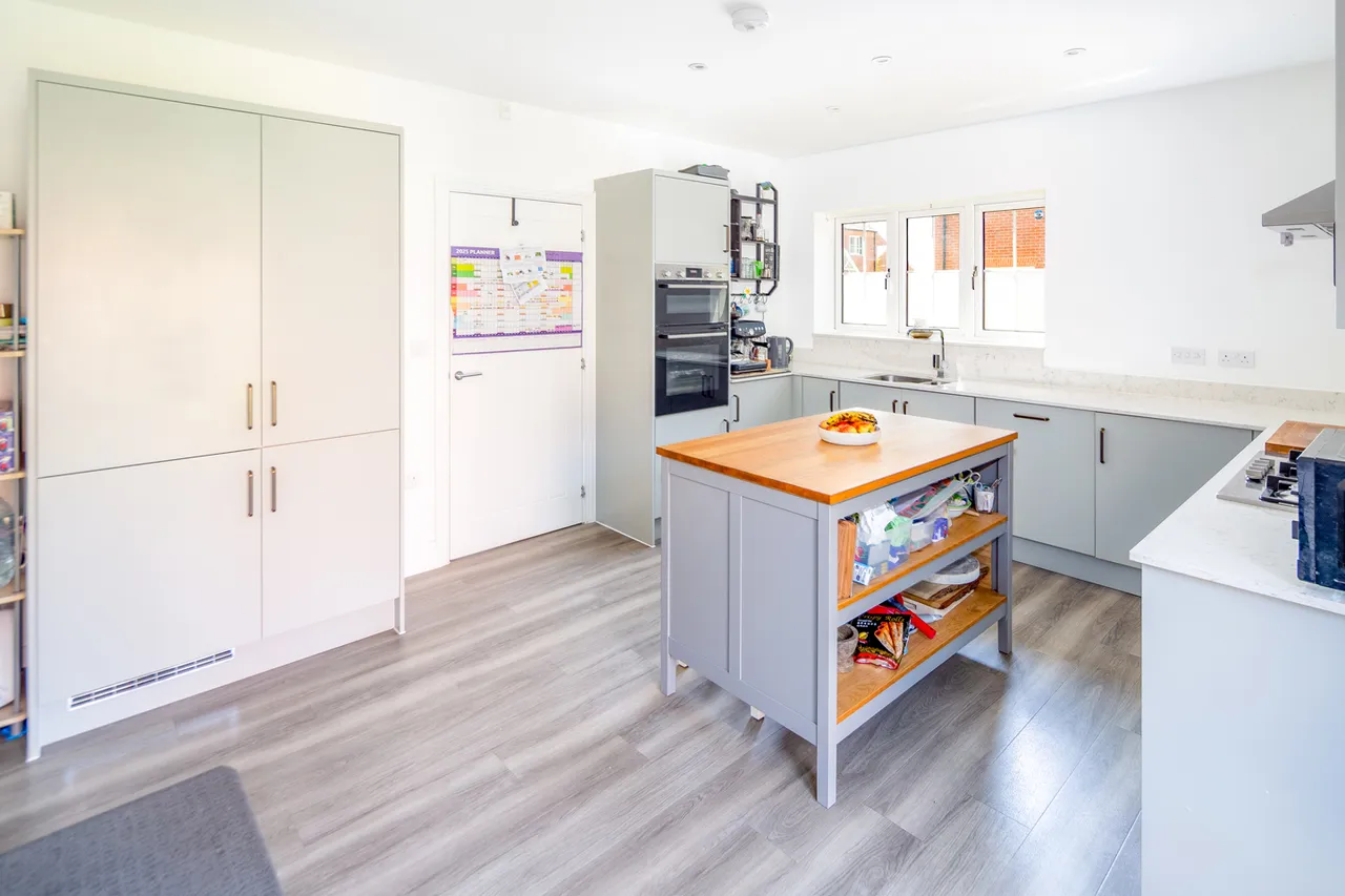 Buxton Close, Bicester, photo 10