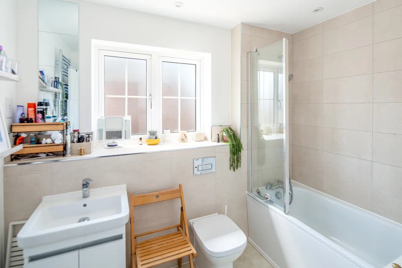 Buxton Close, Bicester, photo 13