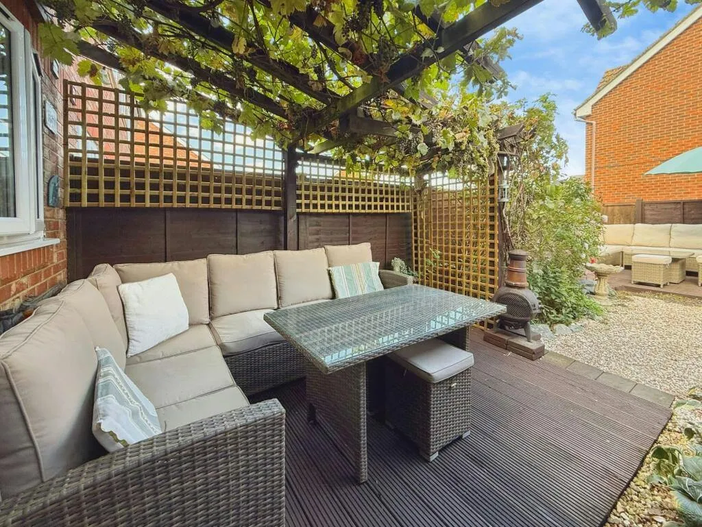 Farleys Way, Peasmarsh, TN31, photo 9