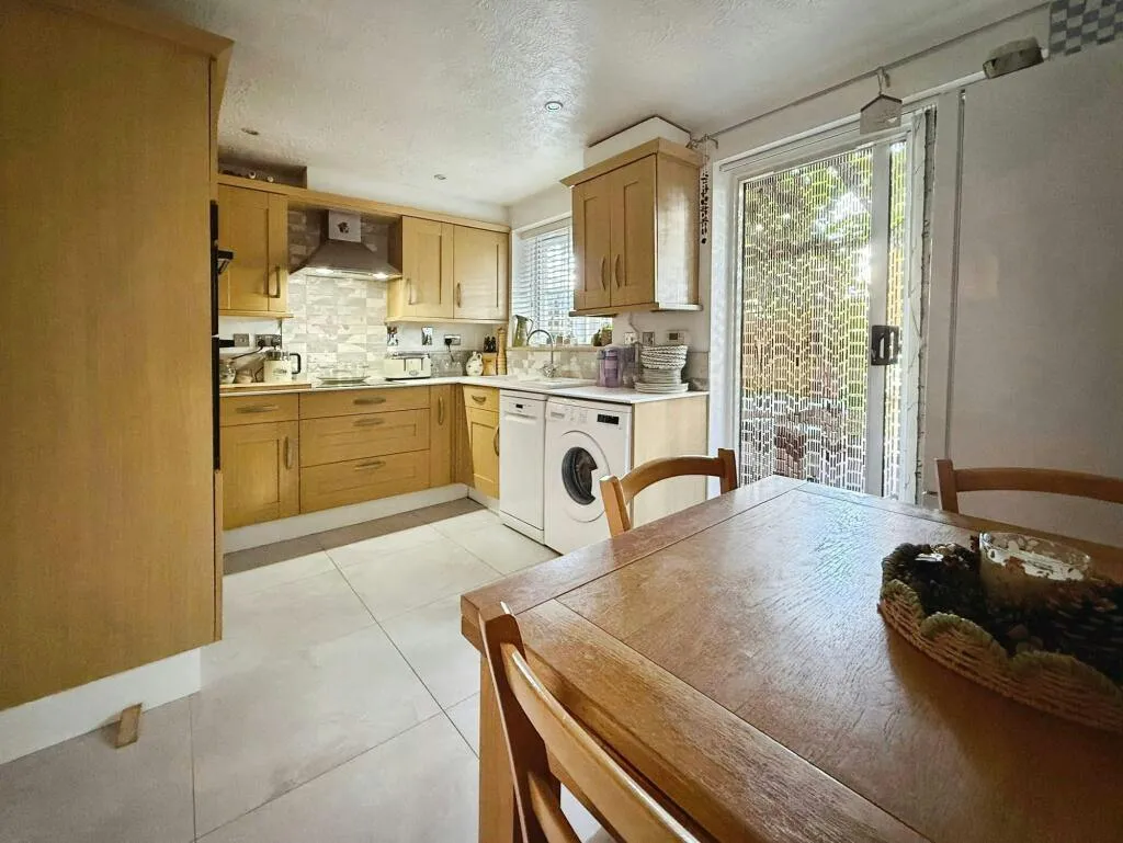 Farleys Way, Peasmarsh, TN31, photo 5