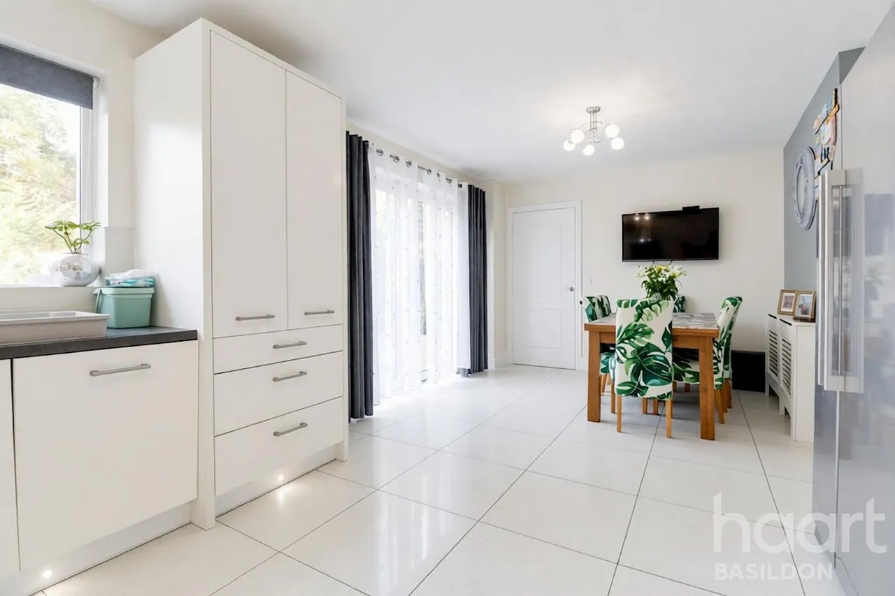 Sellars Way, Basildon, SS15, photo 8