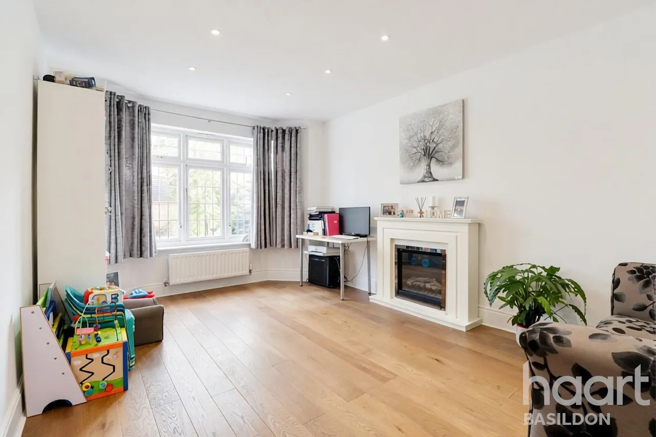 Sellars Way, Basildon, SS15, photo 4