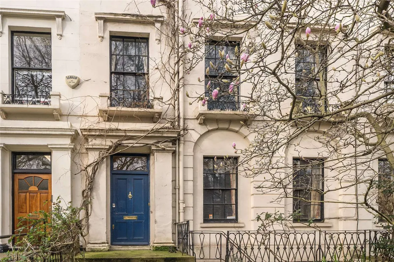 Holland Park Avenue, London, W11 4UH, photo 2