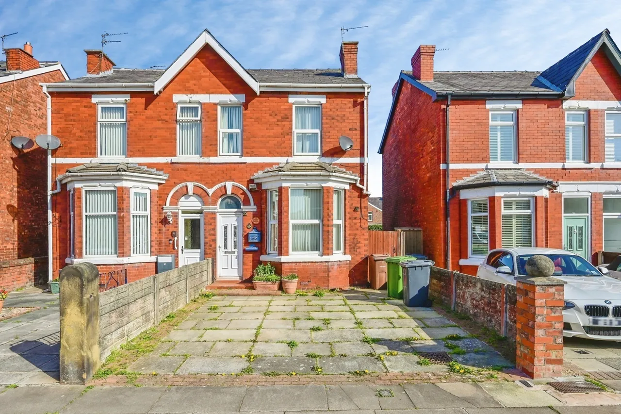 3 bed house for sale, Brook Street, Southport, PR9
