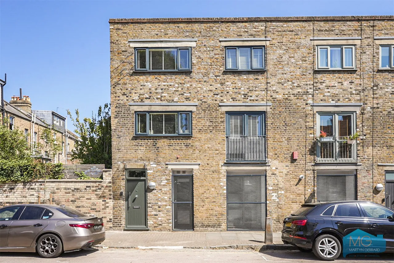 2 bed flat for sale, Annette Road, London, N7