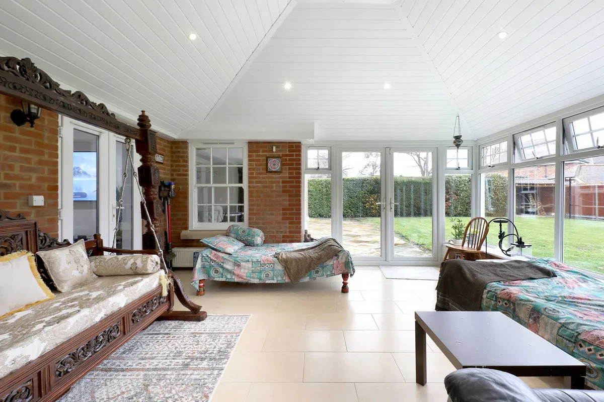Templewood Lane, Farnham Common, SL2, photo 11