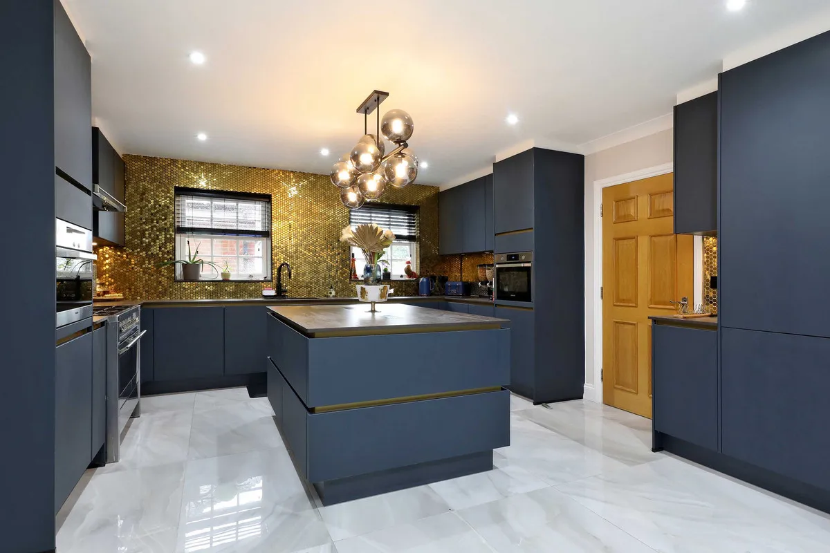 Templewood Lane, Farnham Common, SL2, photo 9