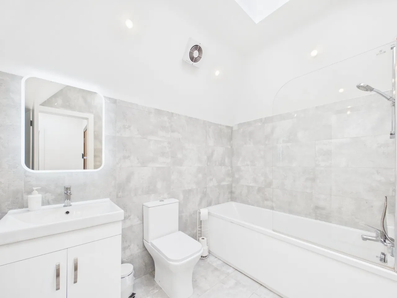 Desford Way, Ashford, TW15, photo 5