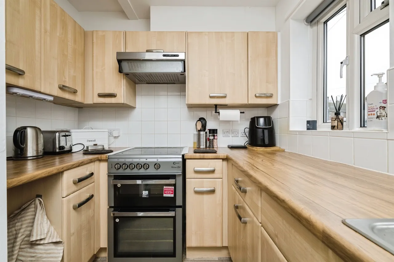 Broadhurst Road, Peterborough, PE8, photo 2
