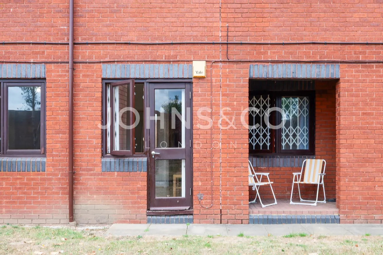 Brook Road South, Brentford, TW8, photo 5