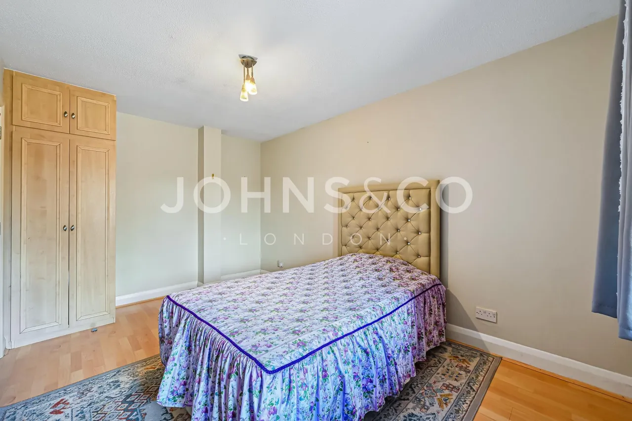 Brook Road South, Brentford, TW8, photo 8