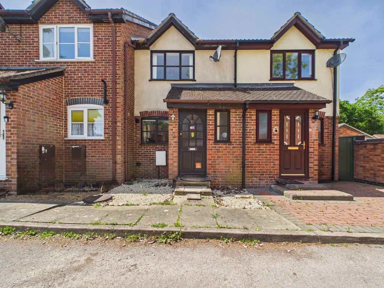2 bed house for sale — Finch Close, Tadley, RG26
