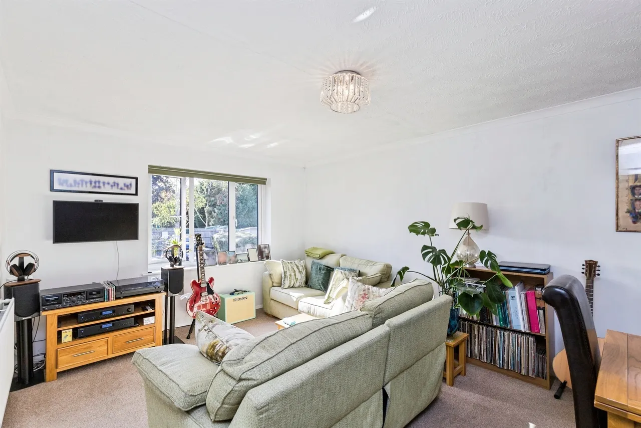 Gordon Road, Burgess Hill, RH15, photo 6