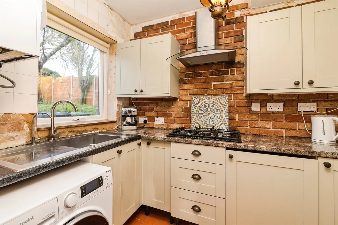 3 bed house for sale — Hawthorn Avenue, Lowestoft
