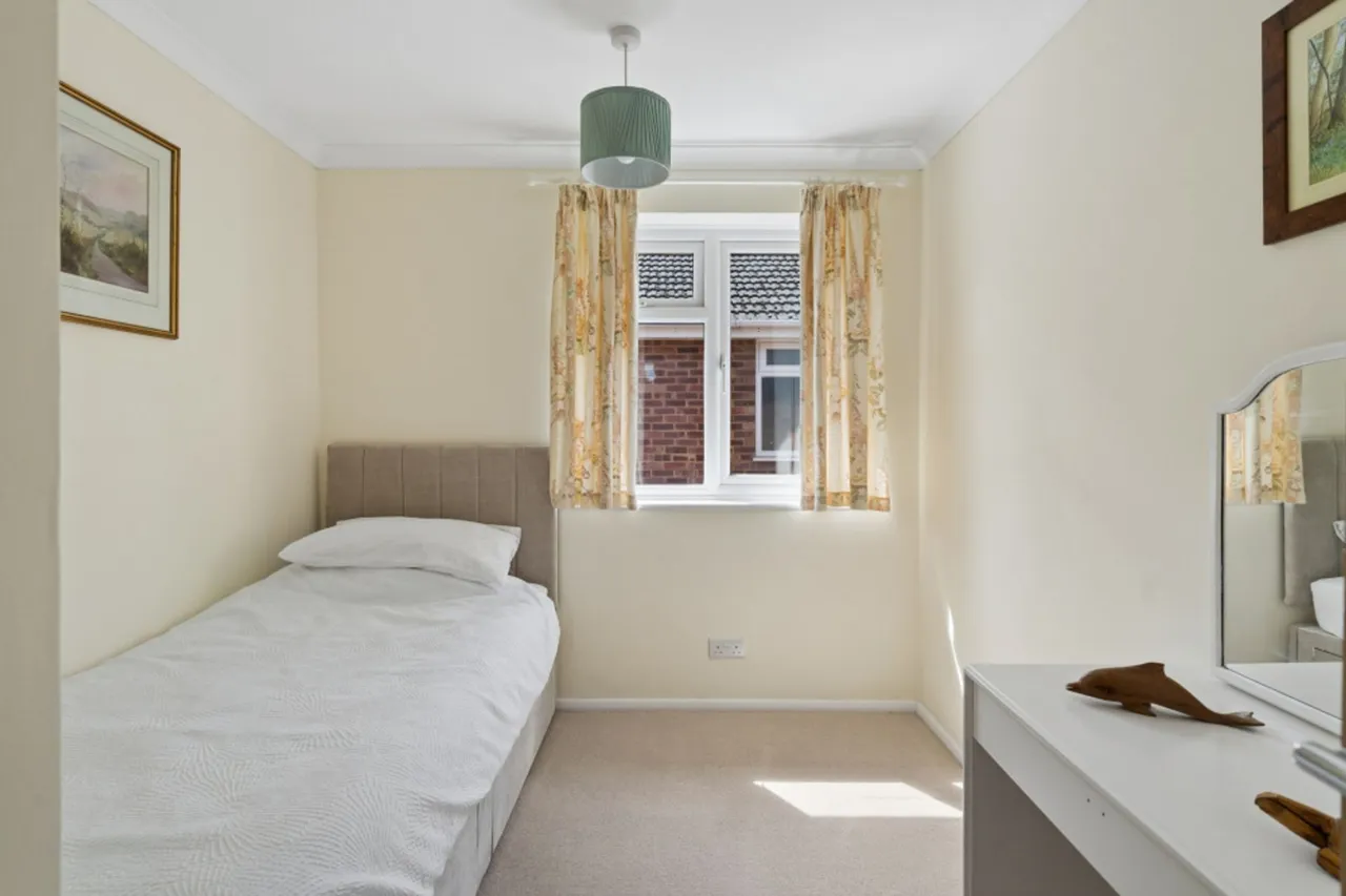 Woodlands Drive, Naphill, HP14, photo 17