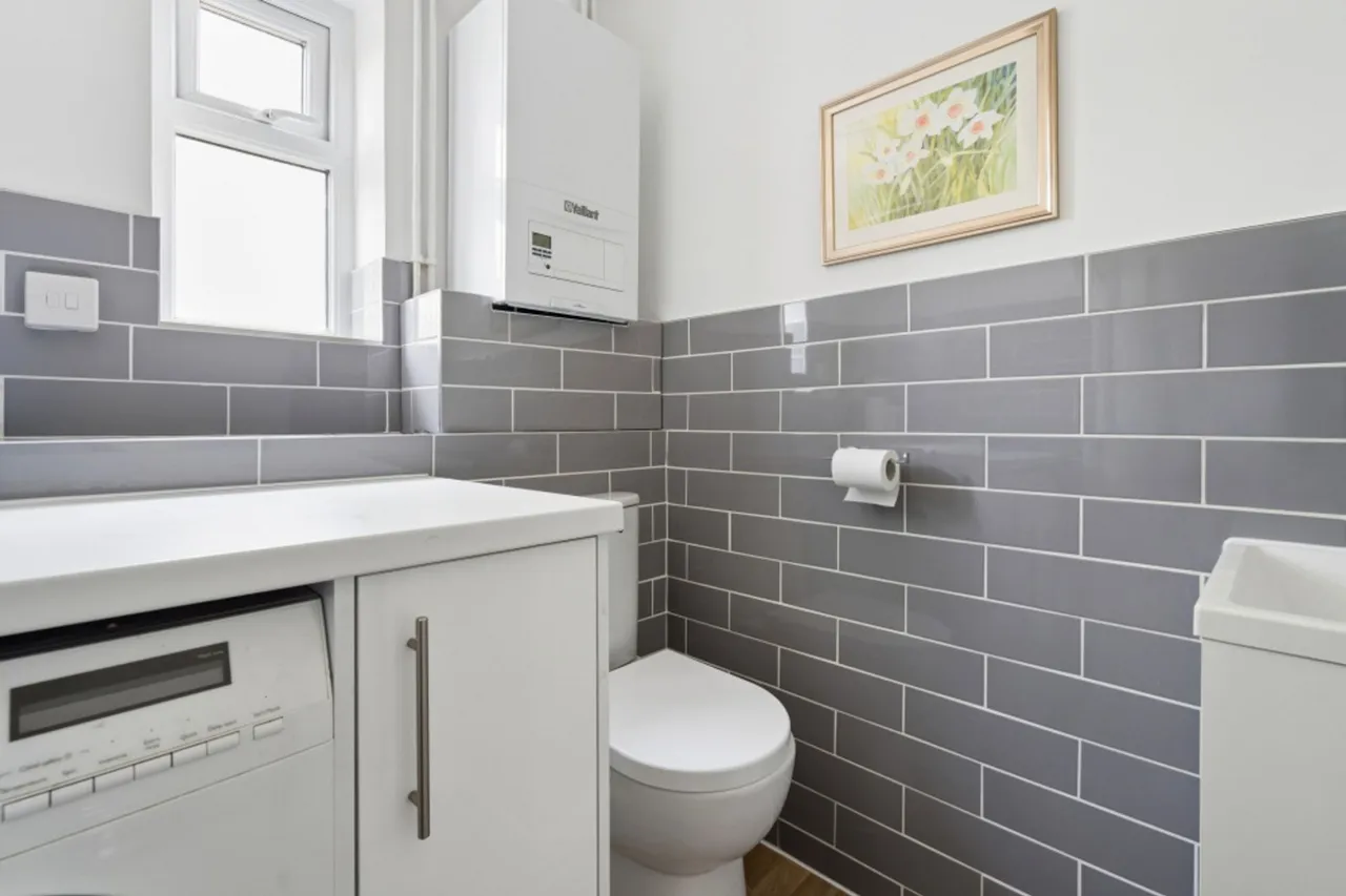 Woodlands Drive, Naphill, HP14, photo 18