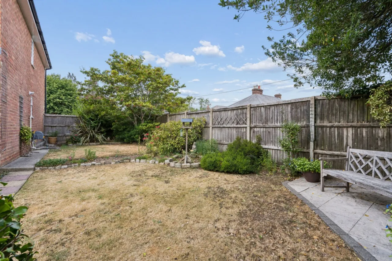 Woodlands Drive, Naphill, HP14, photo 30