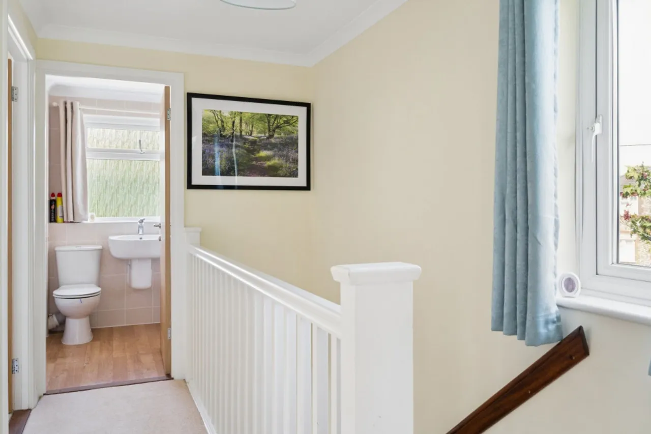 Woodlands Drive, Naphill, HP14, photo 11