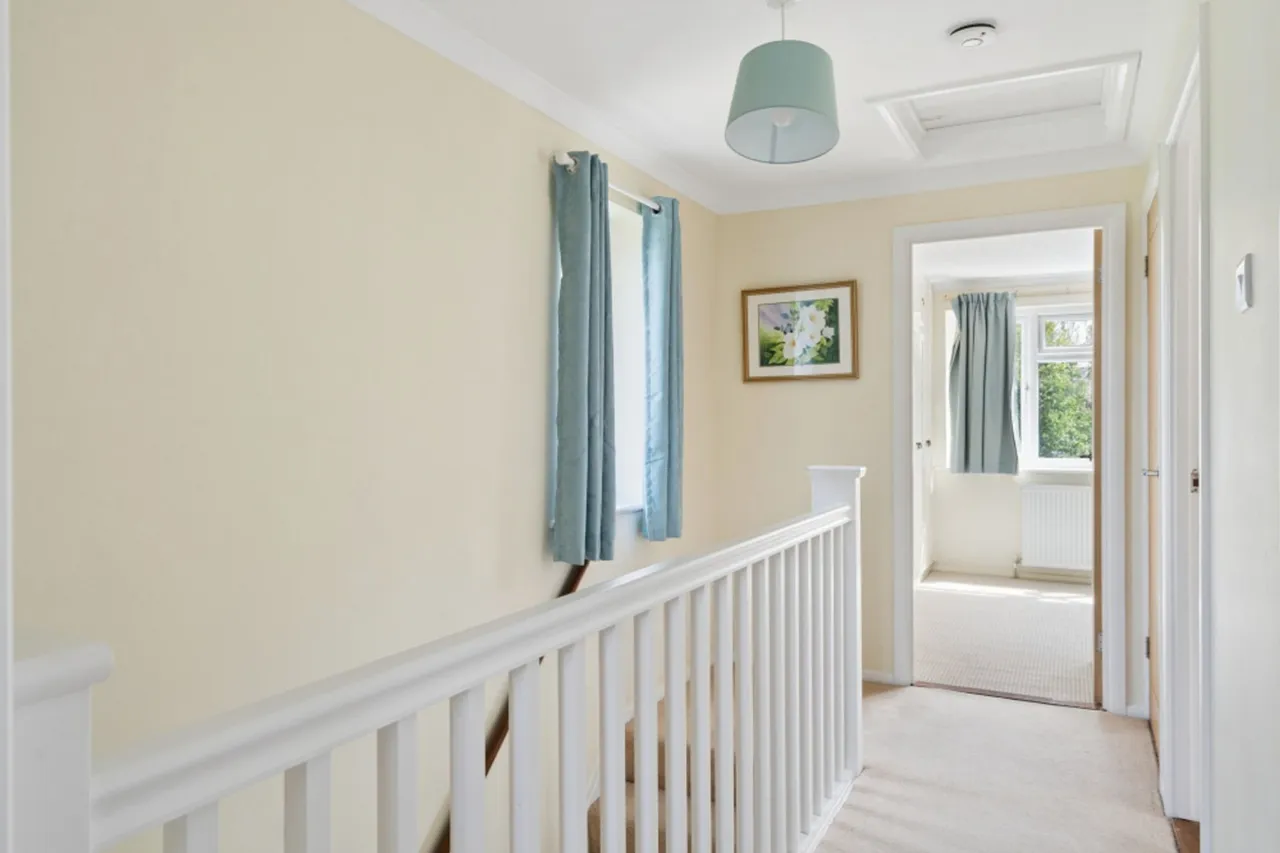 Woodlands Drive, Naphill, HP14, photo 12