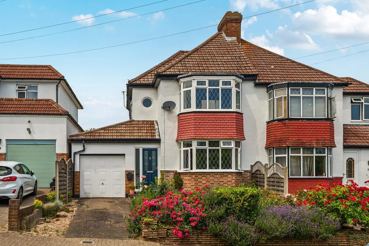 3 bed house for sale — Hawthorn Drive, BR4
