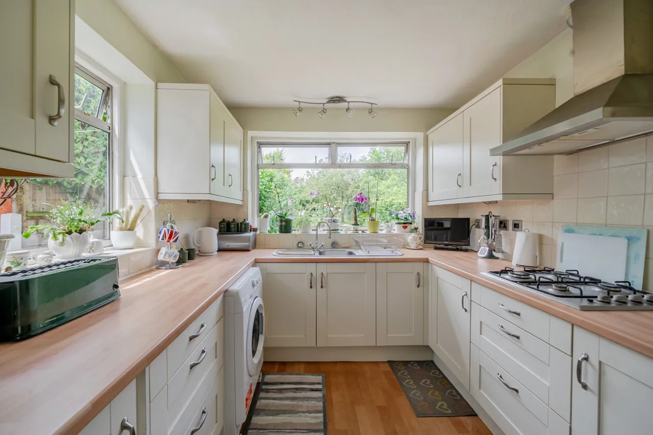 Hawthorn Drive, BR4, photo 12