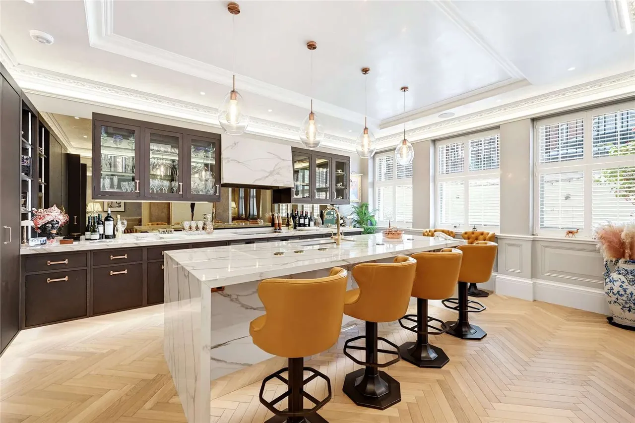 Kensington Court Mansions, London, W8 5DT, photo 4