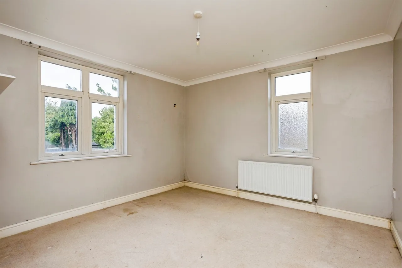 Bedford Road, Horsham, photo 11