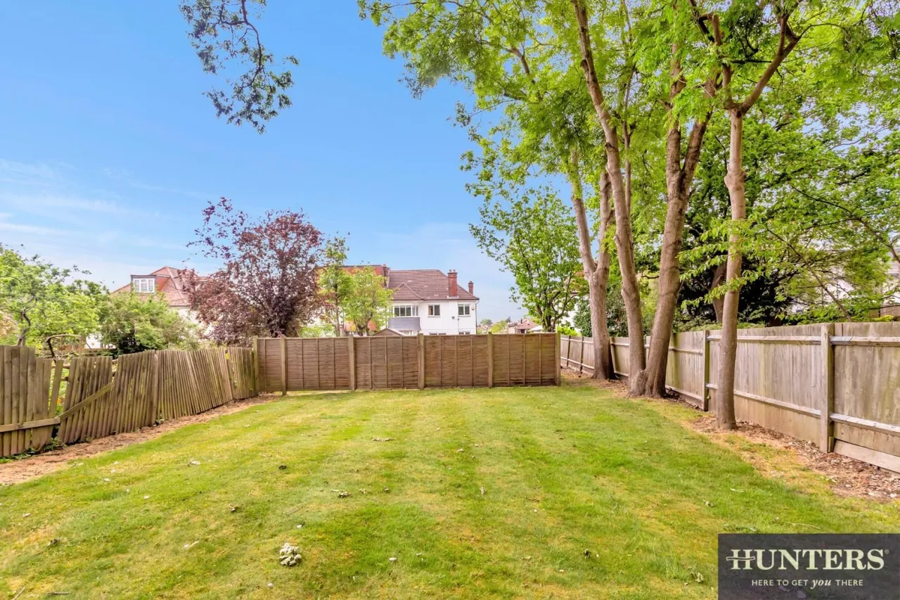 Hendon Way, London, NW4, photo 12