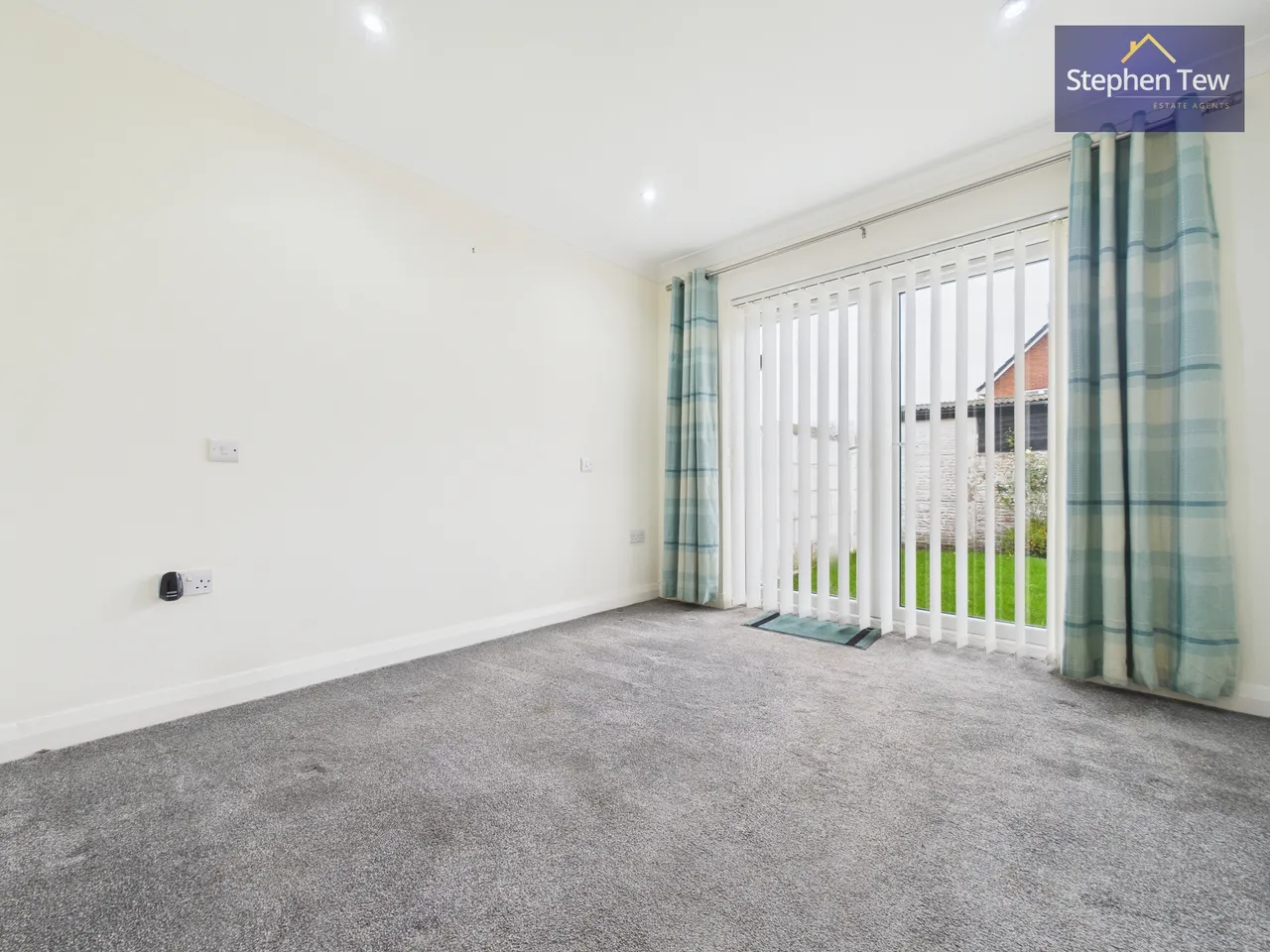 Pinewood Avenue, Preesall, FY6, photo 9