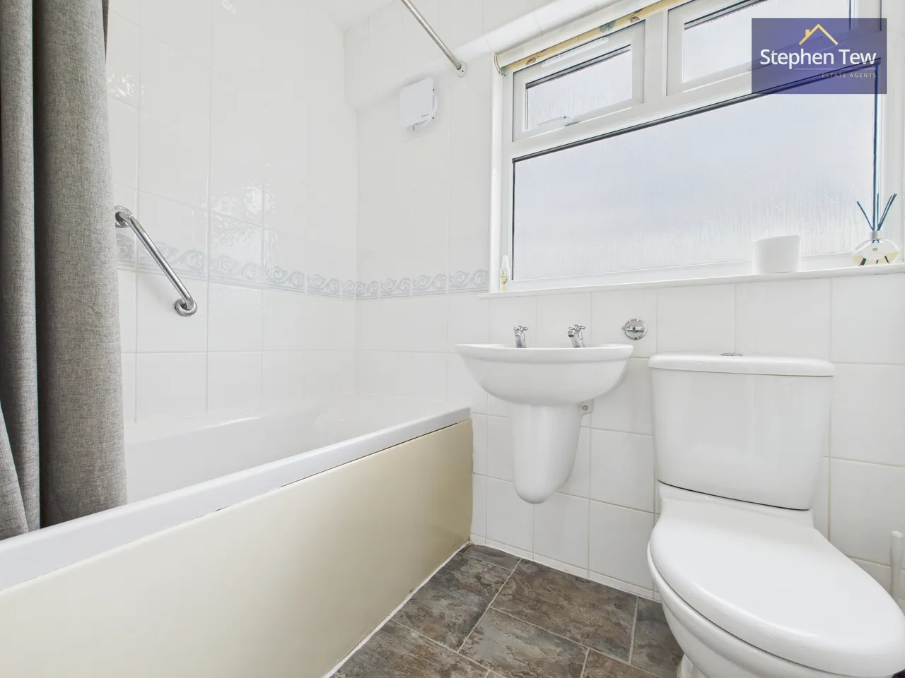 Pinewood Avenue, Preesall, FY6, photo 4