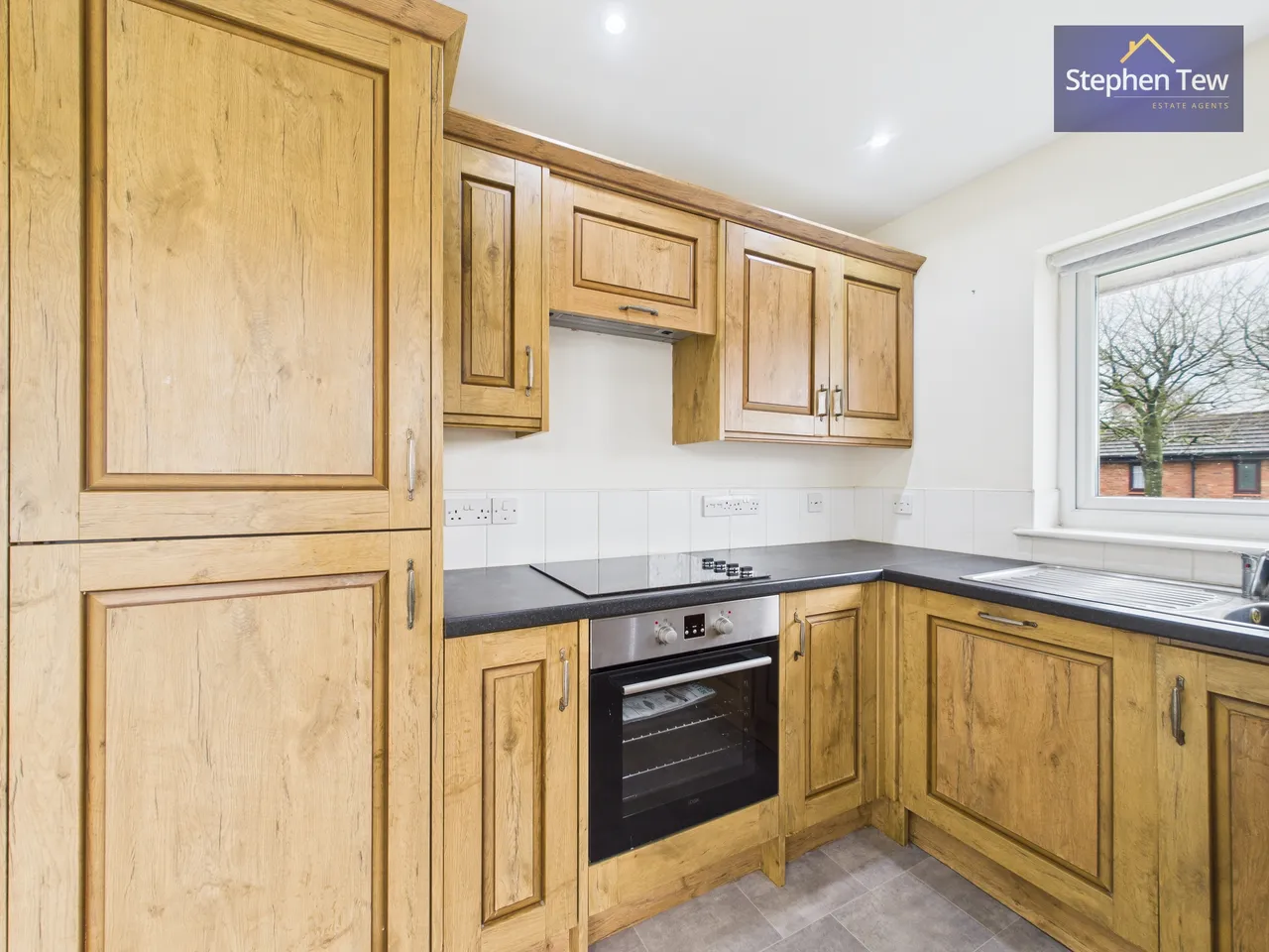 Pinewood Avenue, Preesall, FY6, photo 2