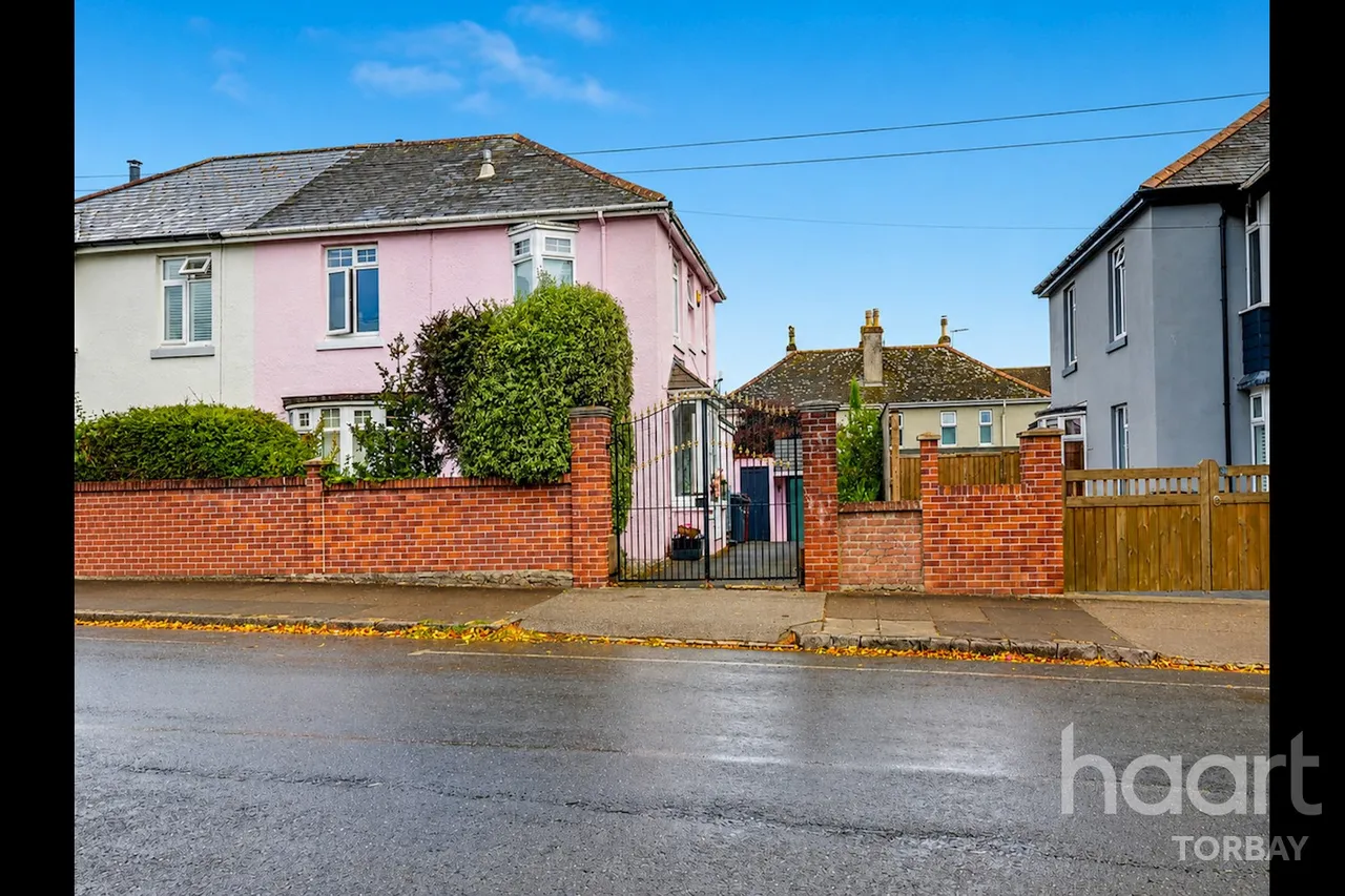 4 bed house for sale, St Marychurch Road, Torquay, TQ1