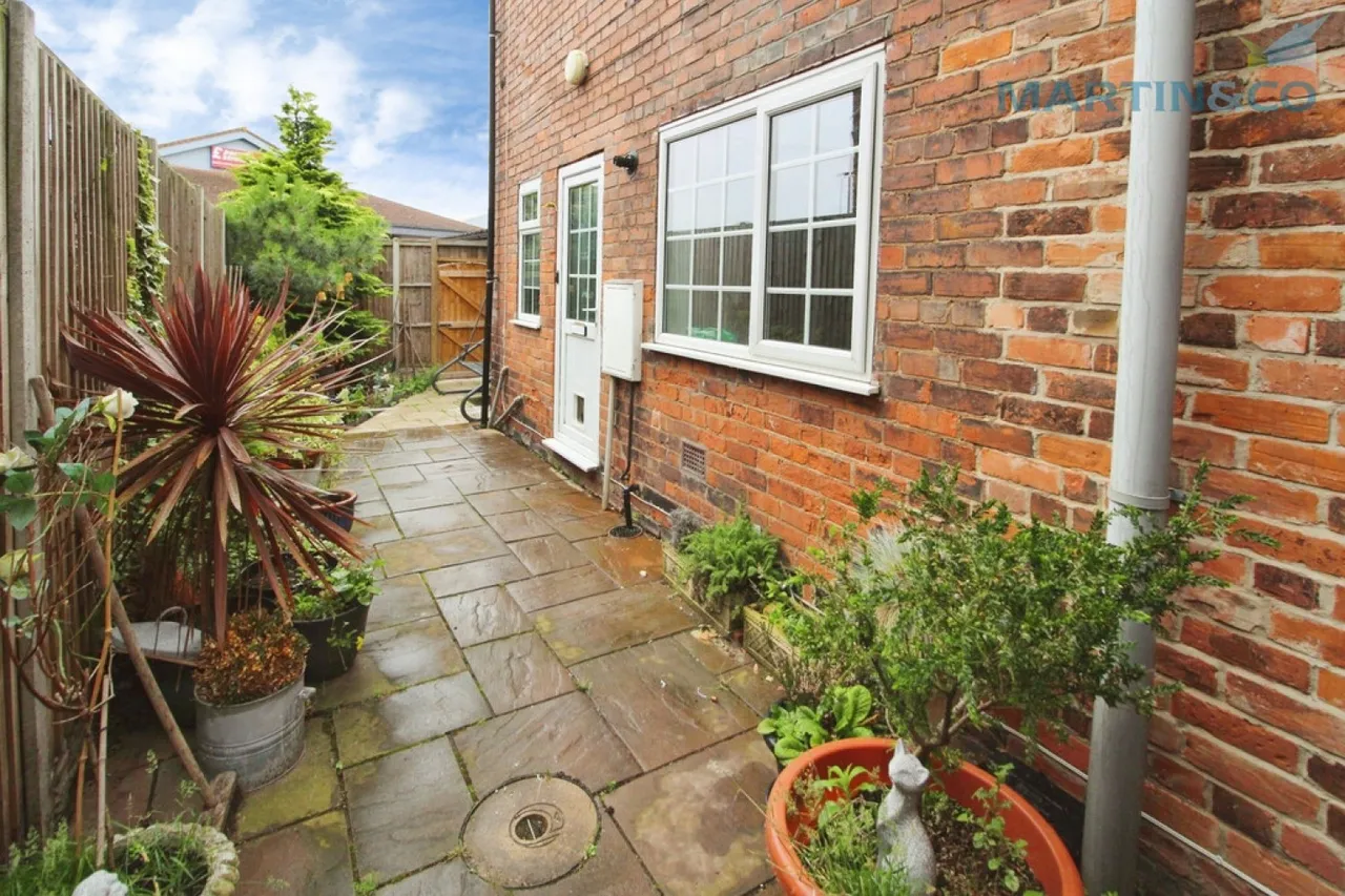2 bed house to rent, Morley Street, Gainsborough, DN21