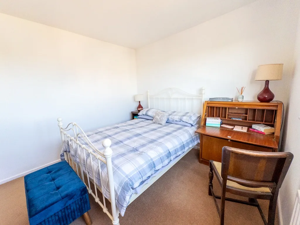 Queens Gardens, Dartford, Kent, DA2 6HY, photo 32