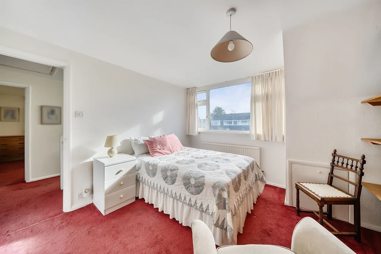 Stewart Close, Fifield, SL6, photo 13