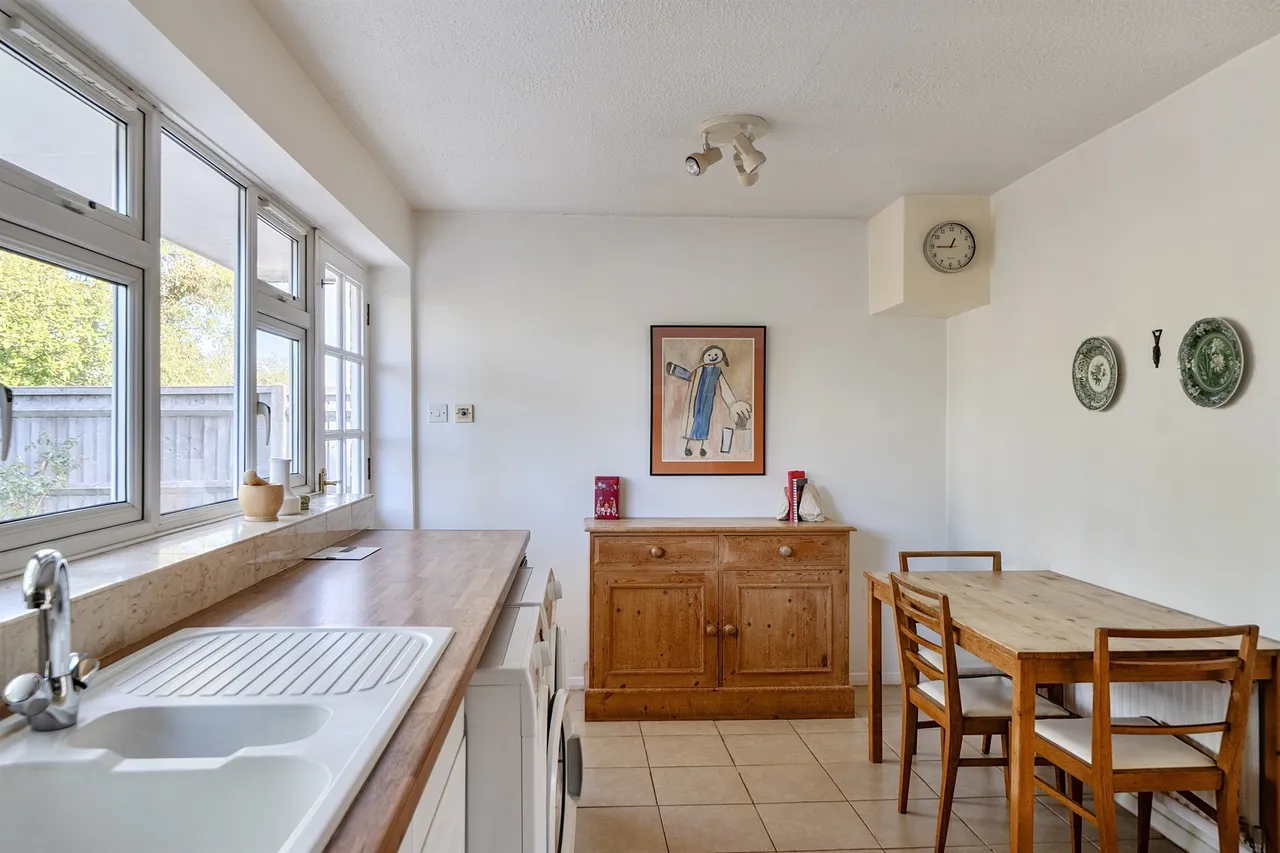 Stewart Close, Fifield, SL6, photo 4