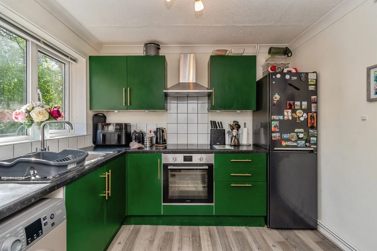 Mill Crescent, Heath Hayes, WS11, photo 5