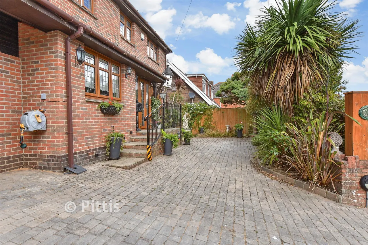 Green Lane, Shanklin, PO37, photo 16