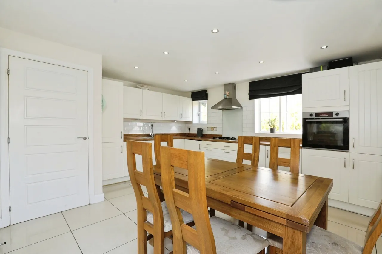Buttercup Crescent, Northwich, Cheshire, CW8, photo 2