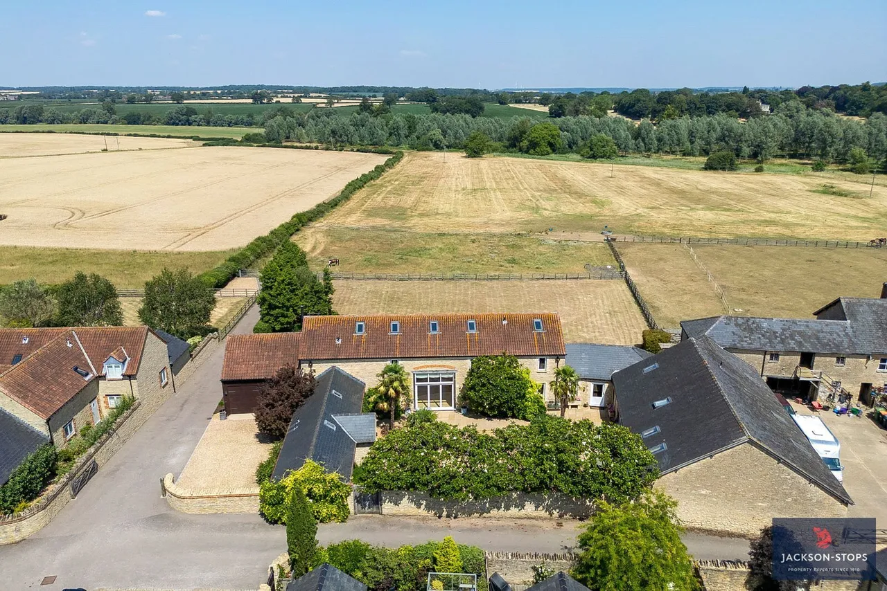 The Rickyard, Newton Blossomville, MK43, photo 38