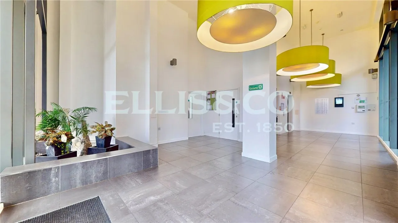 High Road, Wembley, HA9, photo 14