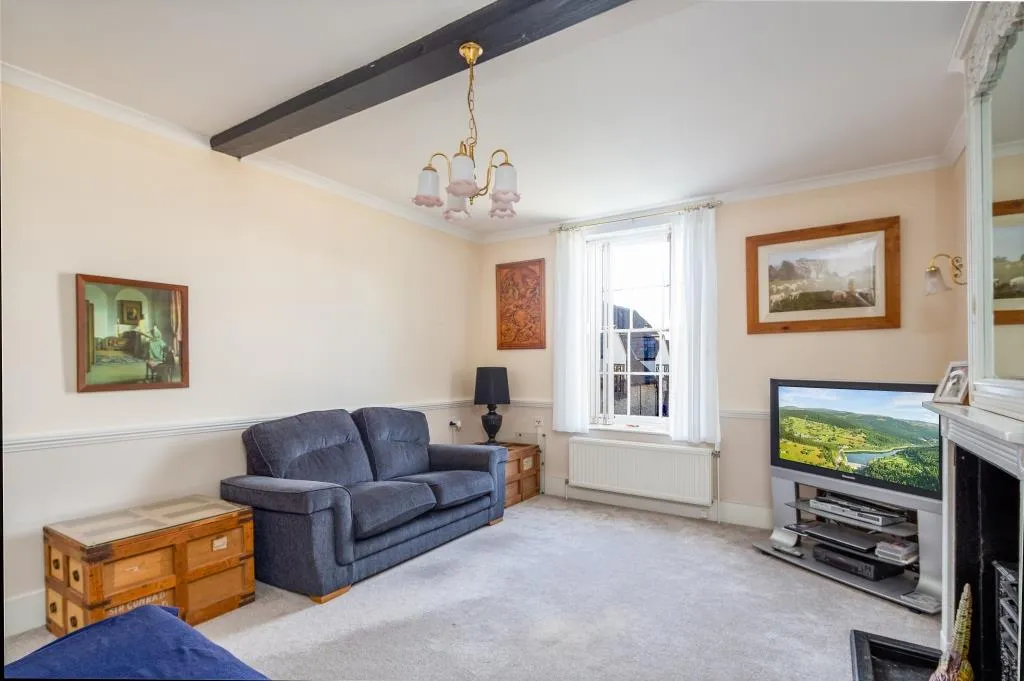 Bicester House, Kings End, photo 9