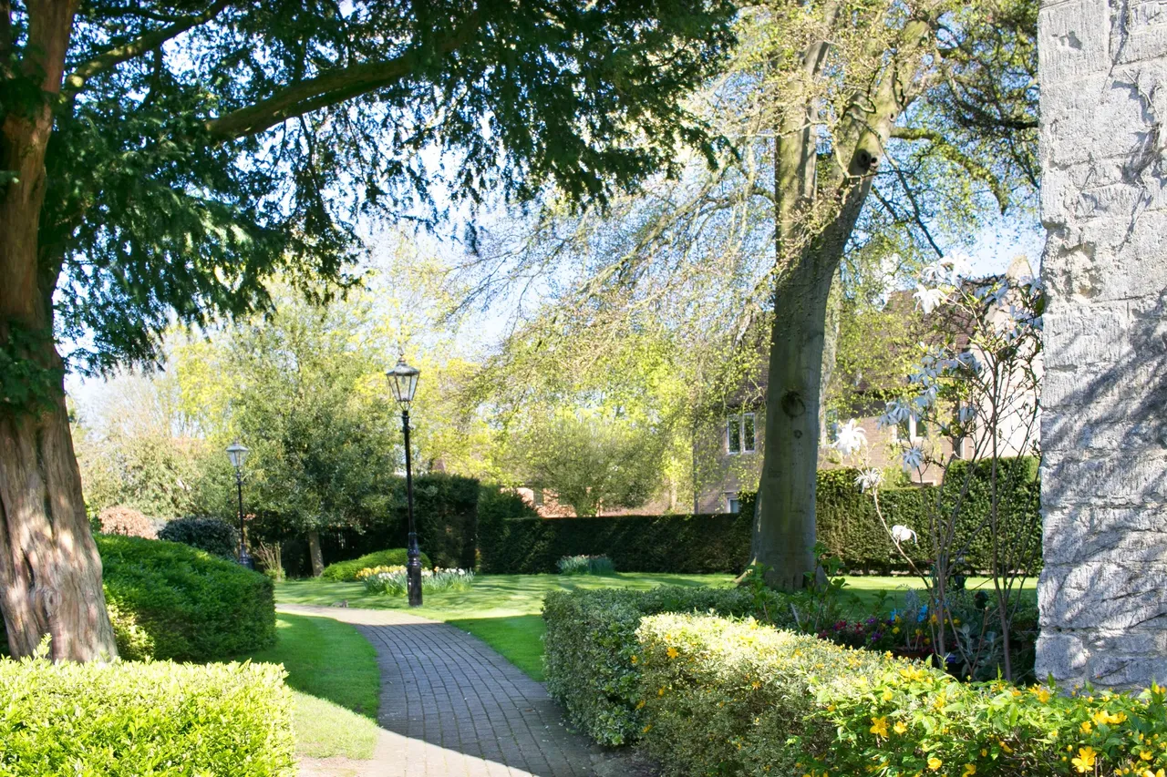 Bicester House, Kings End, photo 22