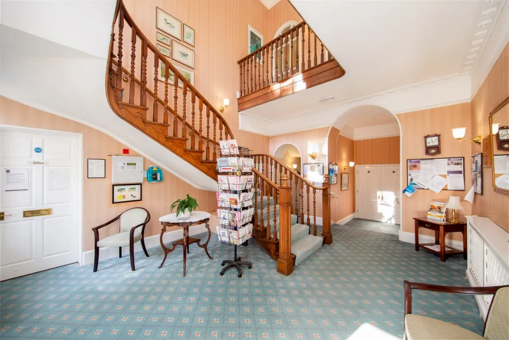 Bicester House, Kings End, photo 5