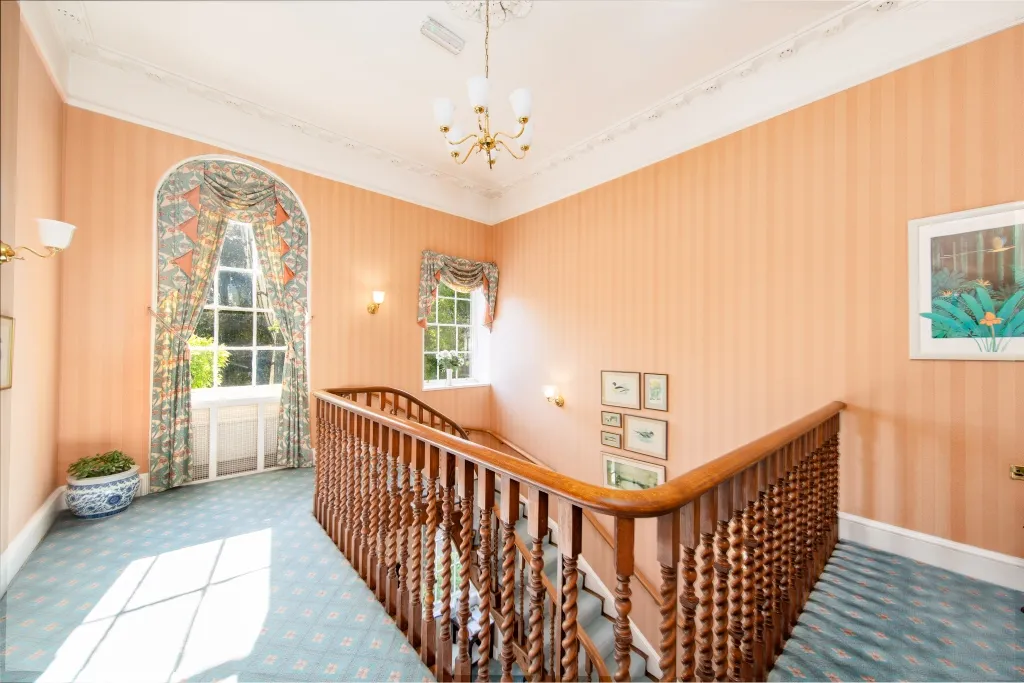 Bicester House, Kings End, photo 6