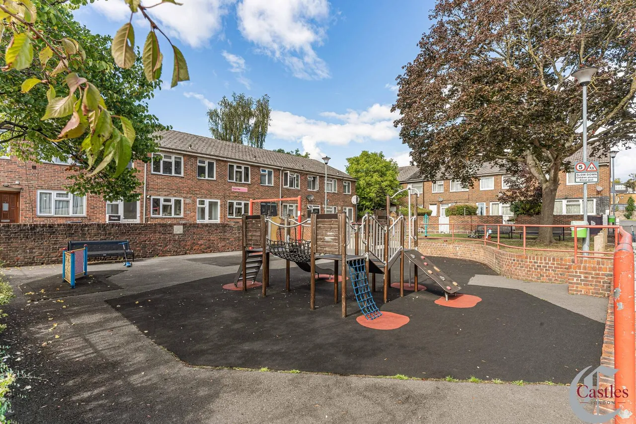 Briggeford Close, London, E5, photo 20