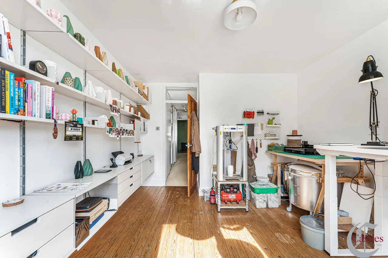 Briggeford Close, London, E5, photo 14