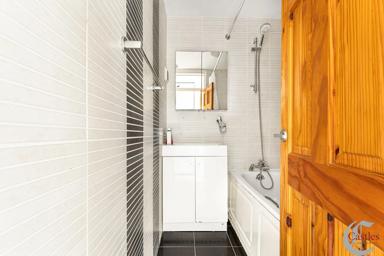 Briggeford Close, London, E5, photo 15