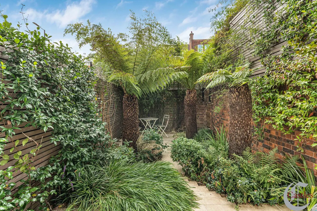 Briggeford Close, London, E5, photo 18