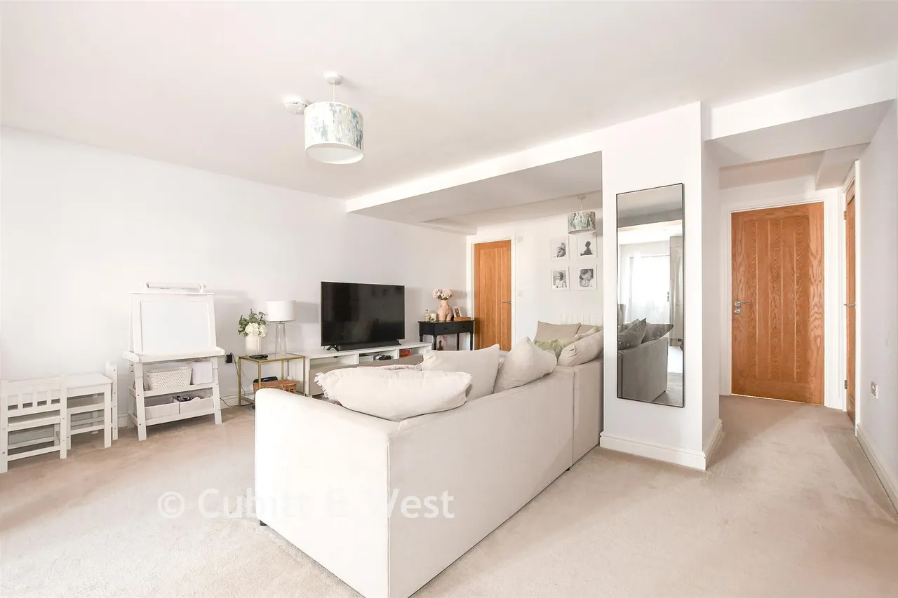Church Street, Rudgwick, RH12, photo 3